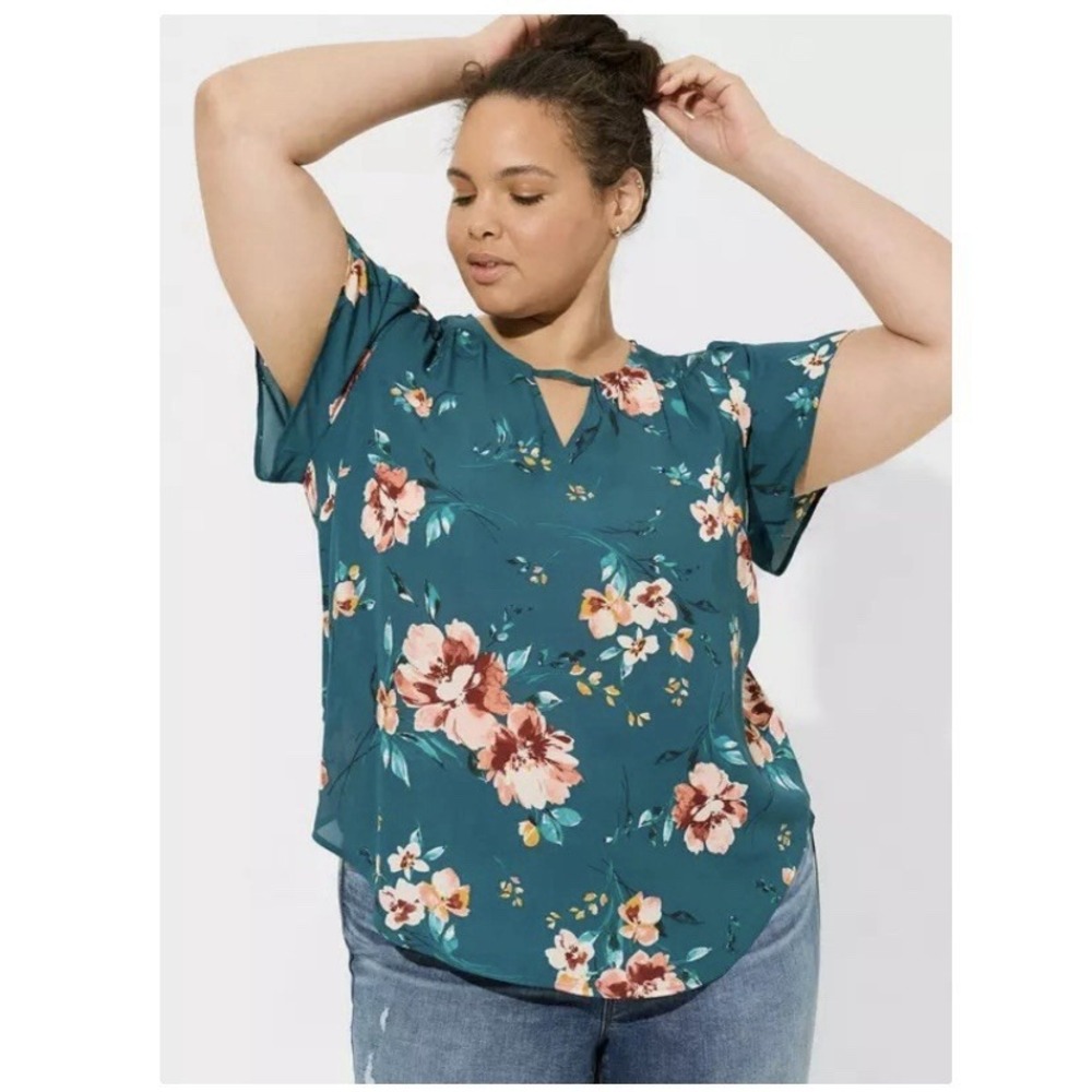 Torrid Harper Teal Floral Georgette Short Sleeve Pullover Blouse‎ Size 3X